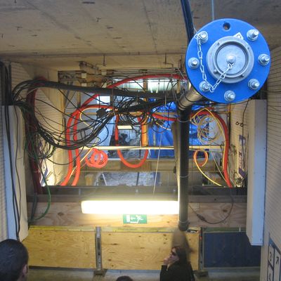 2047_bombast_16_04_2012.jpg
