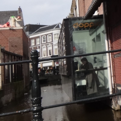 2437_veel_meer_om_je_heen.jpg