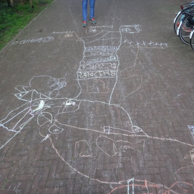 5865_krijtfiguur_half_gouda.jpg